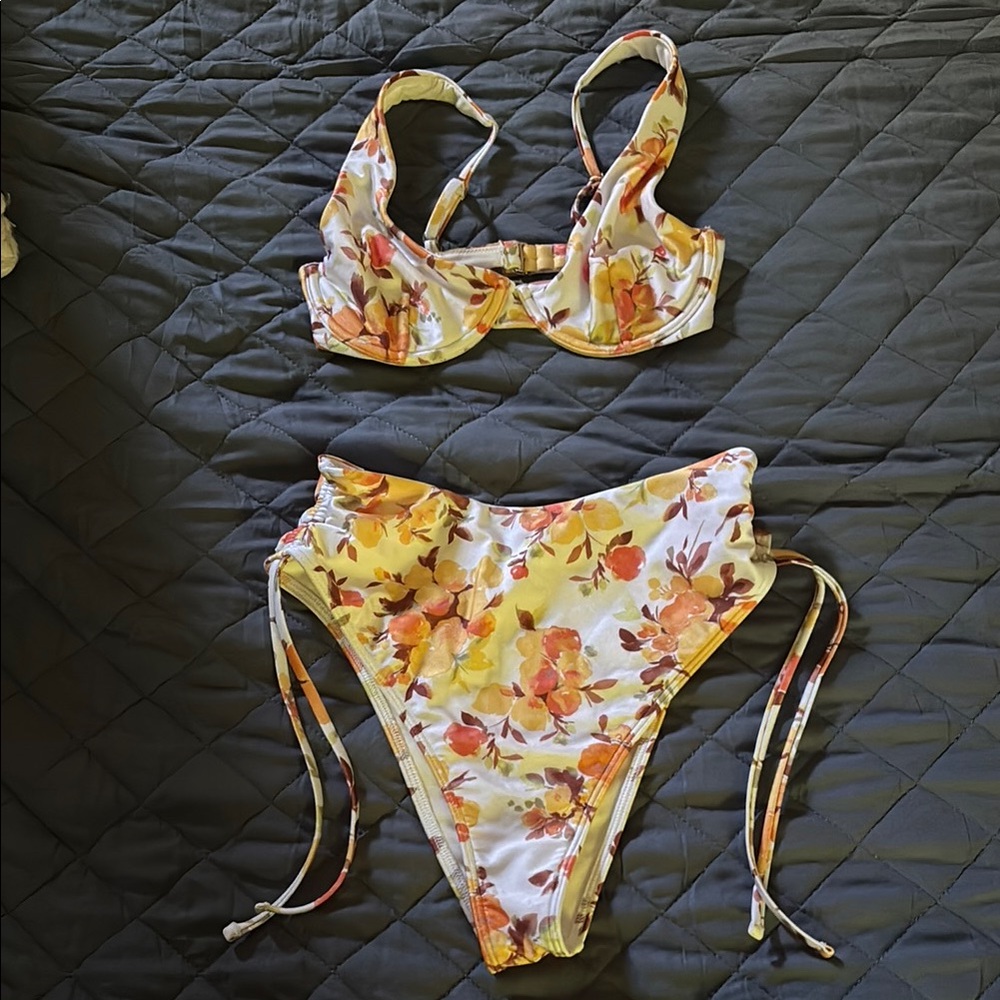 Abercrombie & Fitch Yellow Floral Bikini Top